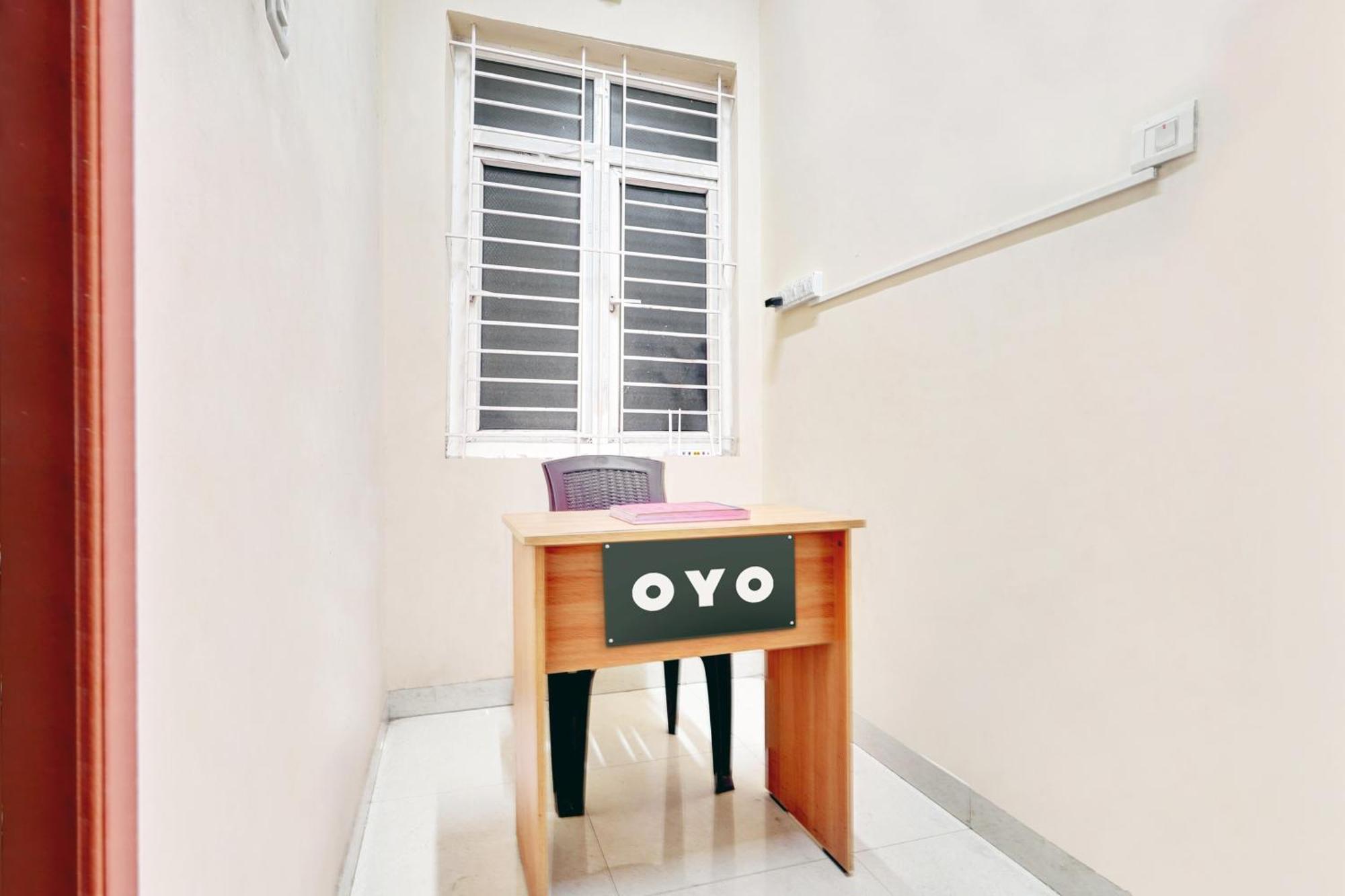 Spot On Grand Mantralayam Hotel Visakhapatnam Exterior photo